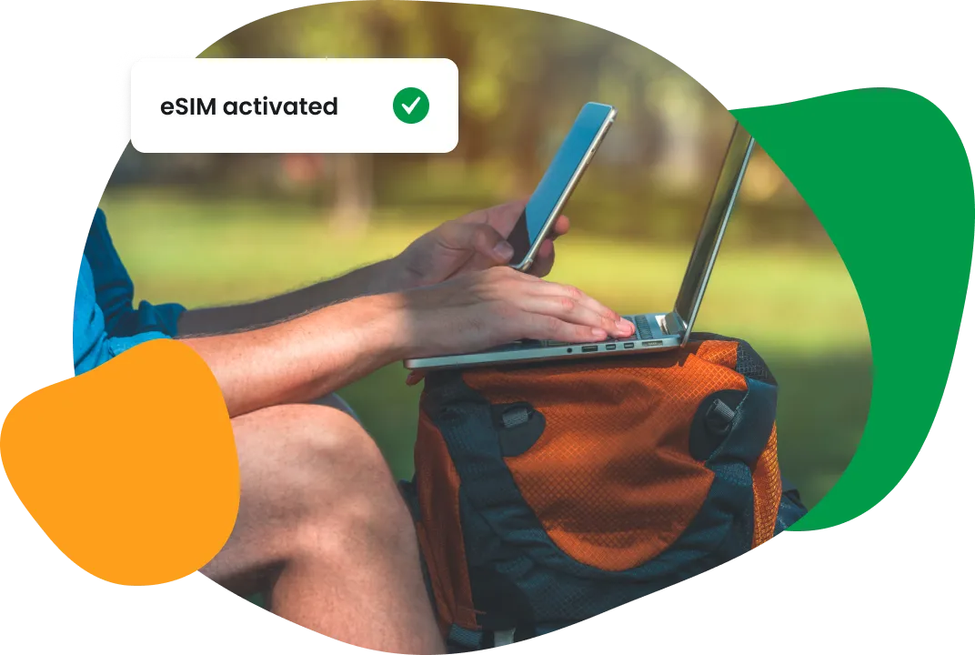 Traveler activates eSIM